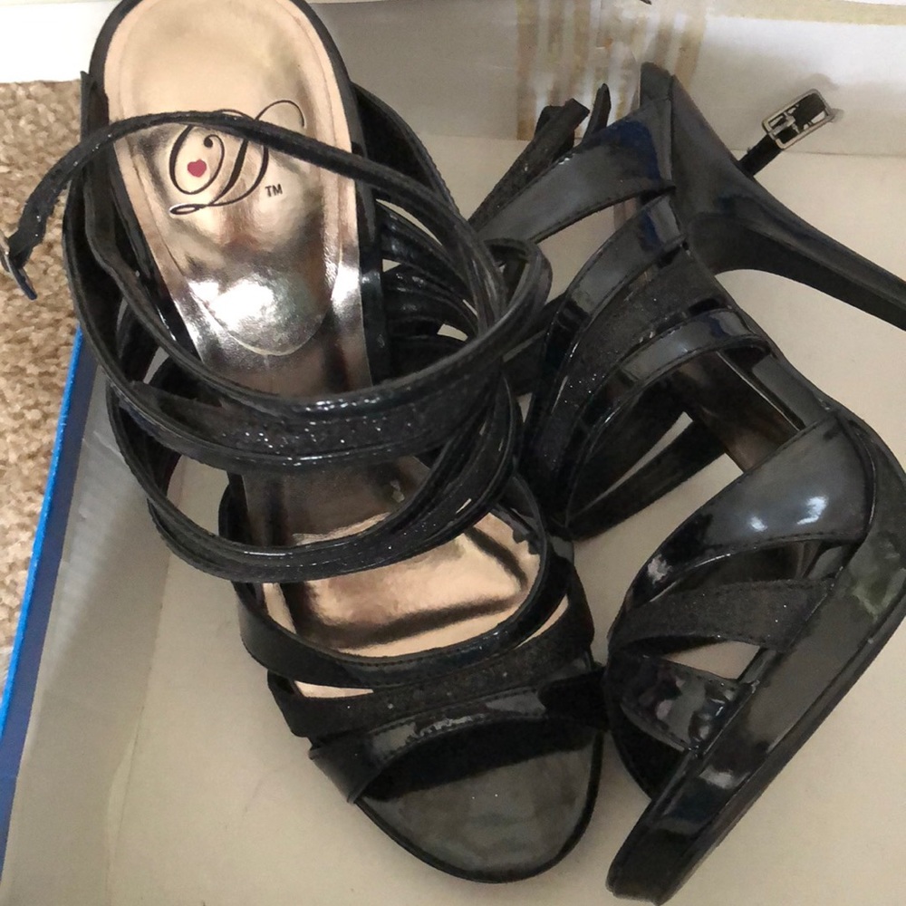 Brand new Glittery Black pump heels y2k